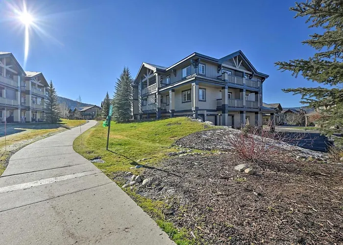 Steamboat Home W/ Garage, 1 Mi To Ski Resort
